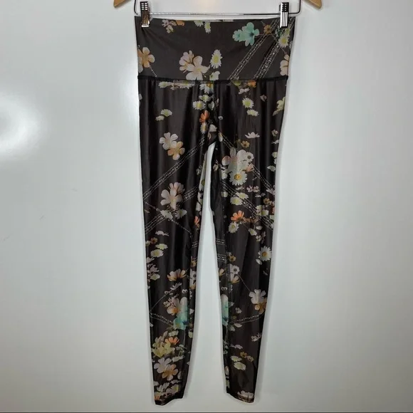 Teeki Wildflower Hot Pant Leggings Small - Picture 4 of 8